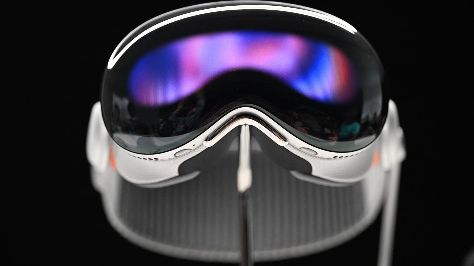 Apple Vision Pro can transform any room into your own personal theater.